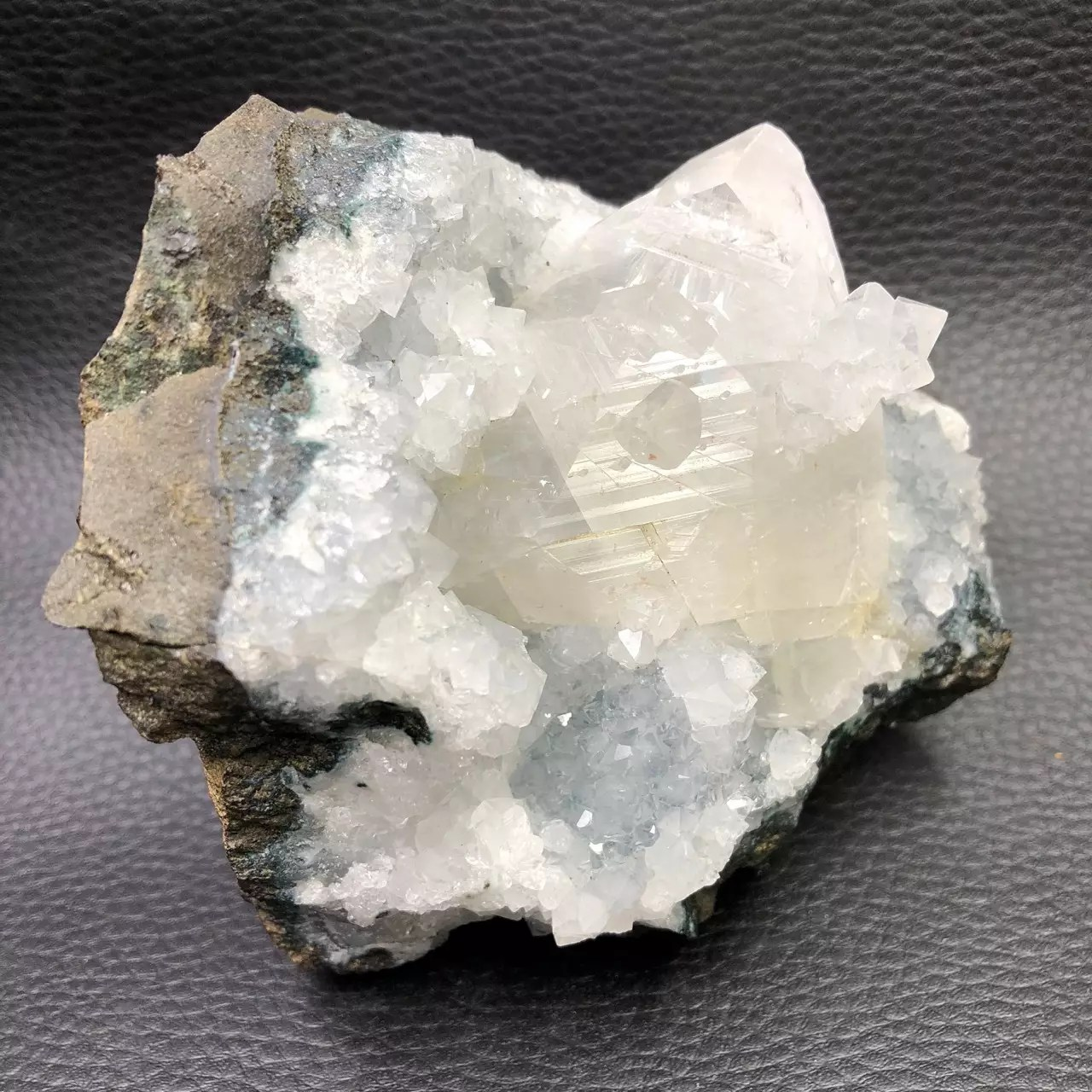 Apophyllite