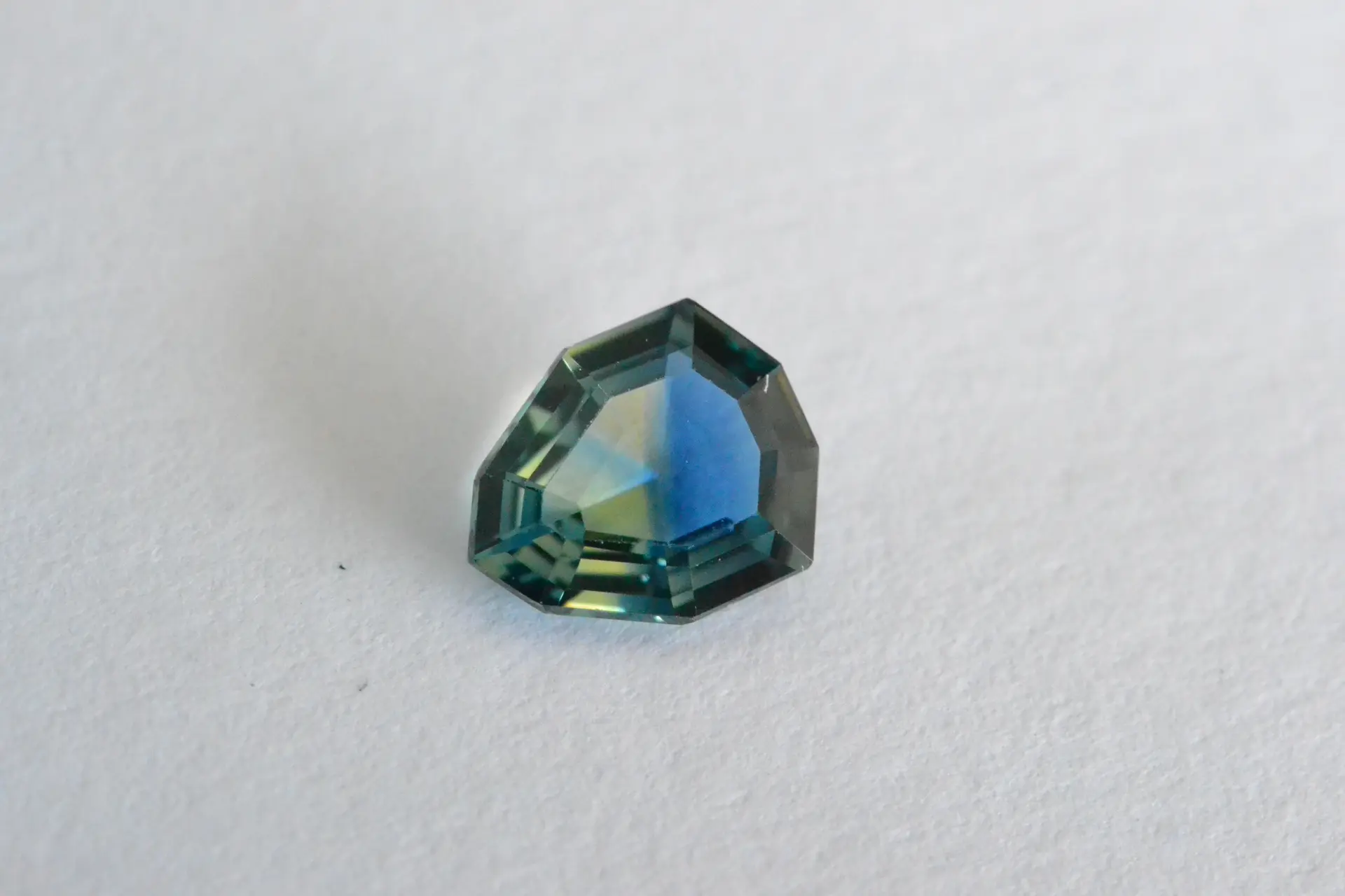 Parti sapphire