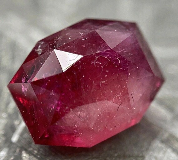 Bixbite / Red Beryl