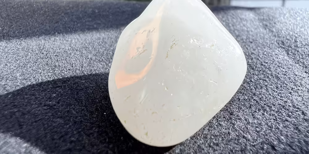 Milky Quartz: Properties, Uses and Virtues