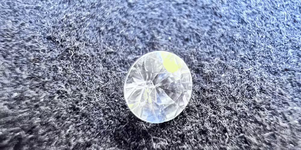 Zircon: Properties, Uses and Virtues