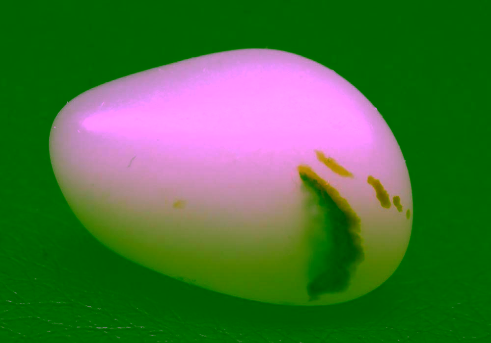how to differentiate genuine Hetian jade from imitations?
